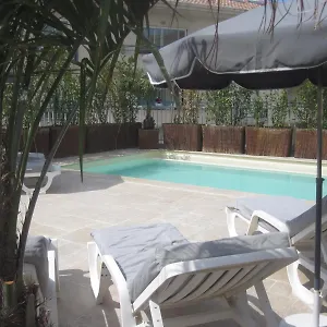 hotel-le-revest.fr-provencehotel.com/